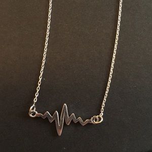 NWOT Sterling Silver Dainty Heart Beat Necklace